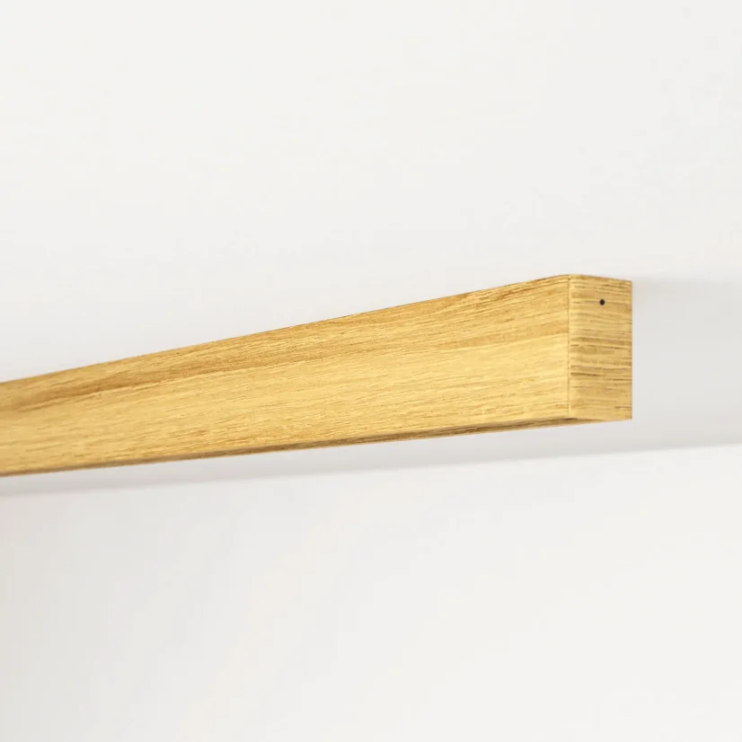 LINNA 116 cm – dubové lineární svítidlo pro moderní interiéry