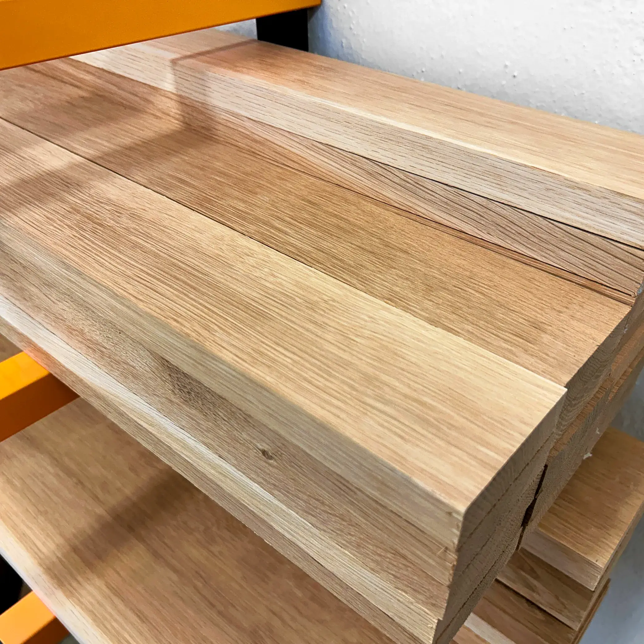 Recyklovaný difuzor dřevěného svítidla